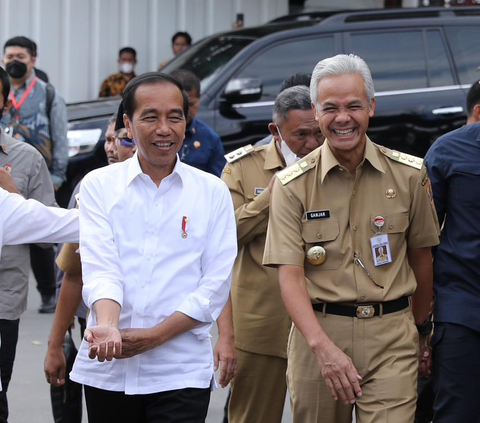Aboe justru menilai Presiden Jokowi sedang menghibur, supaya para partai politik lebih berhati-hati jelang kontestasi Pilpres 2024. <br><br>