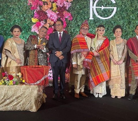 Angpao 2 Konglomerat Makes Hotman Paris Return Capital Holds Rp5 Billion Wedding for the Youngest