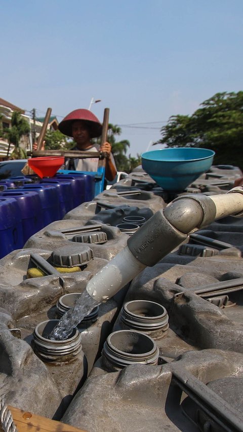 Warga sudah banyak membeli air tersebut sebagai kebutuhan utama sehari-hari.