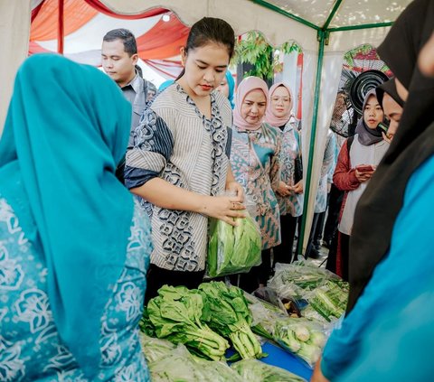 Kunjungi Kelurahan Tanjung Mulia Hilir, Kahiyang Ayu Ingin PTP2WKSS Bantu Ekonomi Keluarga