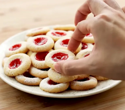 Resep Thumbprint Strawberry, Cookies Gurih nan Manis Cocok Untuk Bekal Si Kecil