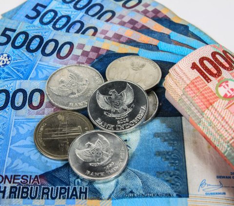 Melansir dari berbagai sumber Tomy Winata merupakan konglomerat yang sukses, dengan total kekayaan yang dimiliki mencapai USD 900 Juta atau setara dengan Rp12 Miliar.