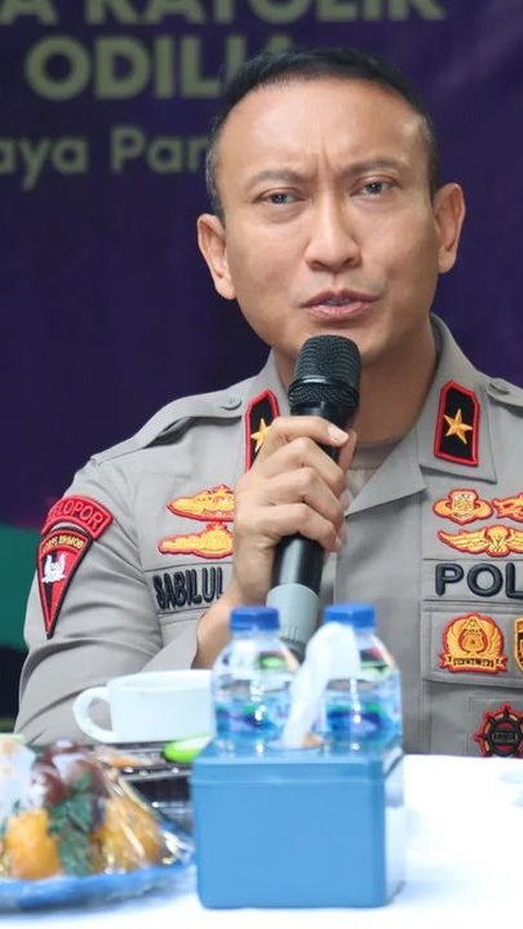 Jenderal Bintang 1 Polri Menangis Berduka, Adik Asuhnya Meninggal Dunia