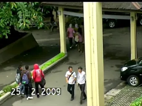 Video Rekaman Suasana Kampus di Bandung Tahun 2009 Bikin Tenang, Netizen 'Enggak Ada Adu Outfit'