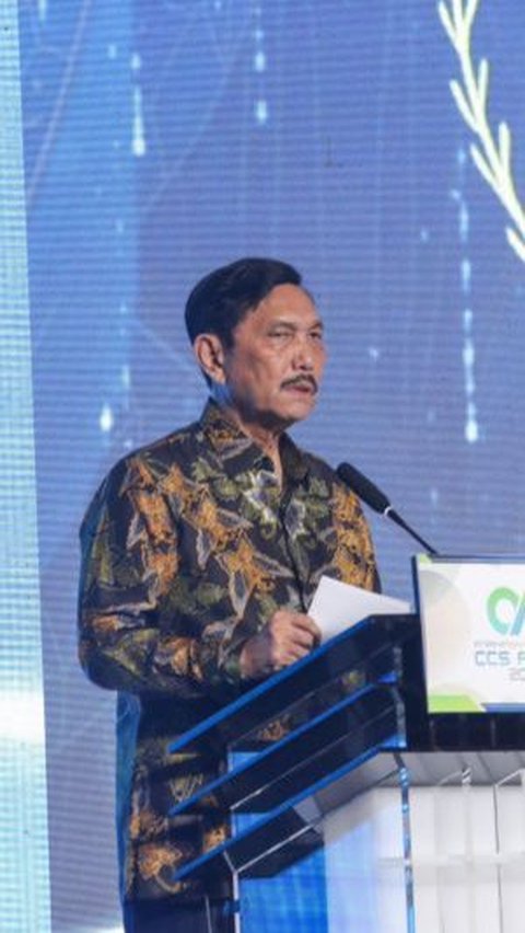 Luhut: Tesla Tunda Investasi Bangun Pabrik Mobil Listrik di Indonesia