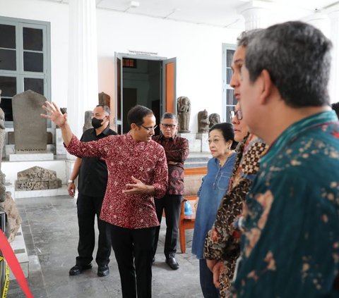 Ekspresi Megawati Berkeliling Museum Nasional Cek Kondisi Benda Sejarah Pascakebakaran