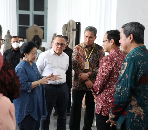 Ekspresi Megawati Berkeliling Museum Nasional Cek Kondisi Benda Sejarah Pascakebakaran