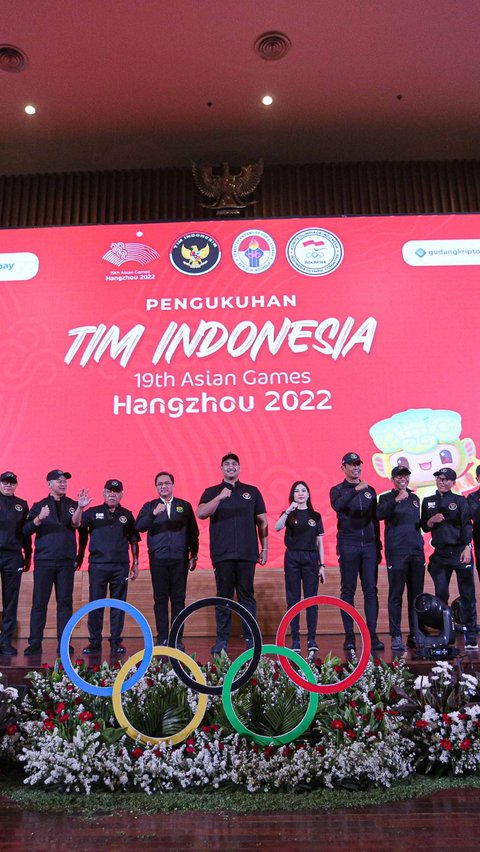 FOTO: Menpora Dito Ariotedjo Bersama Menteri PUPR Basuki Hadimuljono Kukuhkan Tim Indonesia untuk Asian Games 2022