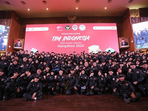 FOTO: Menpora Dito Ariotedjo Bersama Menteri PUPR Basuki Hadimuljono Kukuhkan Tim Indonesia untuk Asian Games 2022