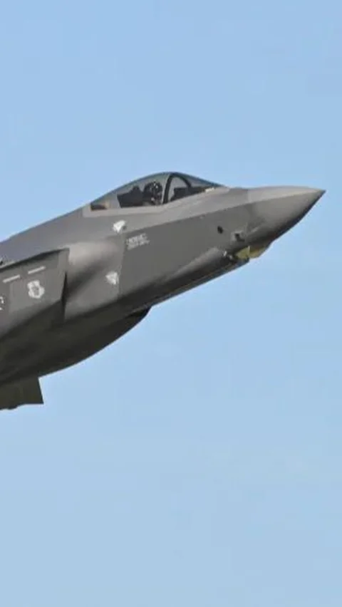 Jet Tempur F-35 AS Hilang Setelah Pilot Lompat Keluar, Pesawat Sempat Terbang Sendiri