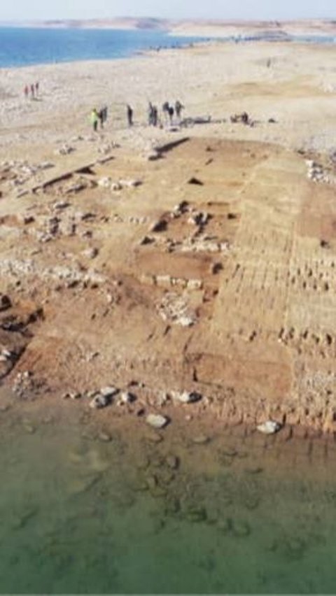 Kota Berusia 3.400 Tahun Ini Muncul dari Dalam Sungai, Ada Istana Sampai Benteng