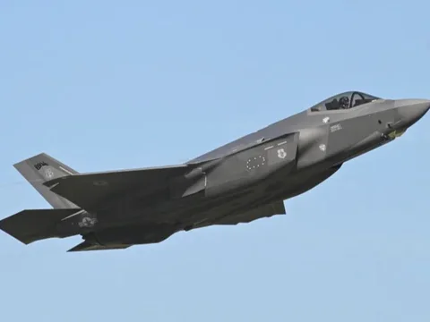 Jet Tempur F-35 AS Hilang Setelah Pilot Lompat Keluar, Pesawat Sempat Terbang Sendiri