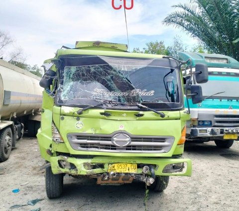 Pasien Meninggal Usai Ambulans yang Ditumpangi Ditabrak Truk CPO