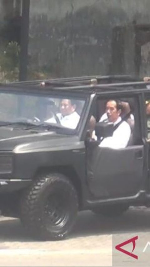 Jokowi Disopiri Prabowo Naik Maung, Intip Kecanggihan Mobil Perang Buatan Anak Bangsa Ini<br>