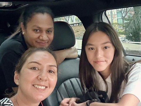 Potret Donna Agnesia dan Sabrina Nonton Pertandingan Basket, Kompak Banget Bak Bestie!