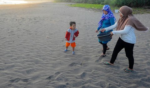 Pantai Kili-Kili  Dulunya Gersang dan Sepi Wisatawan