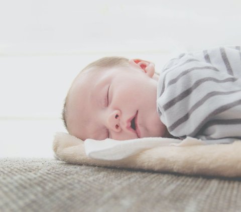 Panduan bagi Orangtua Membedakan Apakah Bayi Mengantuk atau Kelelahan