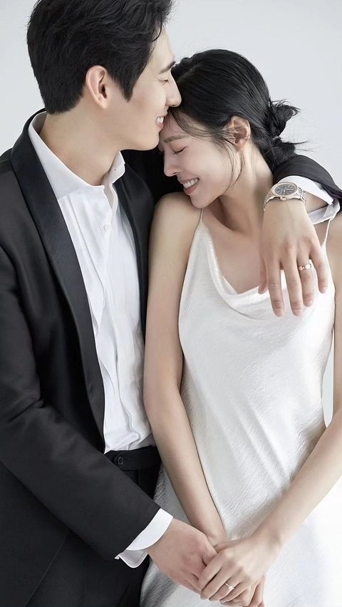 Aktor Ganteng Yoon Park dan Kim Soo Bin Melepas Masa Lajang, Happy Wedding Lovebirds!