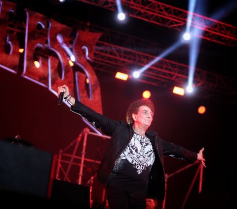 FOTO: Momen God Bless Rayakan 50 Tahun Berkarya di Synchronize Festival 2023