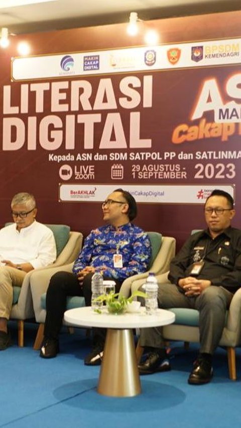 Jelang Pemilu 2024, Satpol PP dan Linmas Dibekali Literasi  Digital