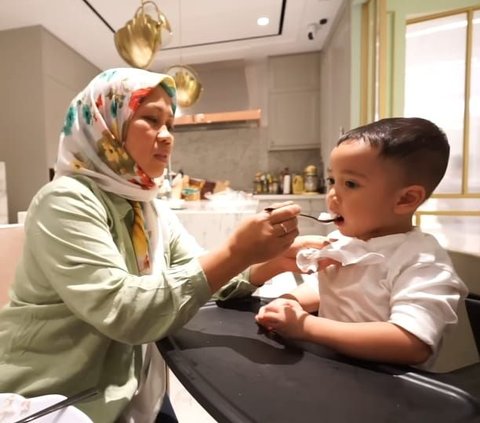 Sus Rini ke Rayyanza: Ade Anak Sultan Jangan Sering-sering Makan Tahu