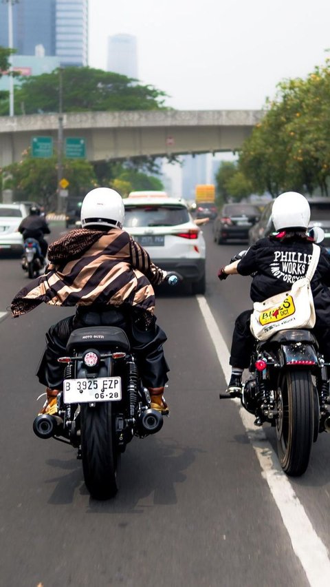 Tak heran jika di waktu luangnya, ia kerap riding motor bersama orang-orang terdekatnya.