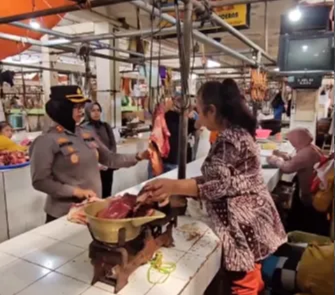 Momen Kapolres Perempuan 'Anak Kolong' Beli Daging di Pasar Pakai Seragam Dikasih Murah, Pas Pakai Baju Biasa Harganya Mahal