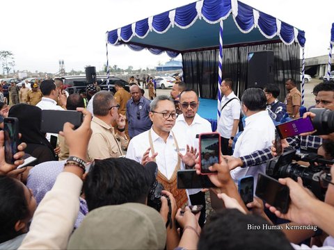 Mendag Zulkifli Hasan Pimpin Penyerahan Bantuan 'Kemendag Peduli' di Papua Tengah