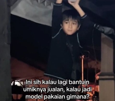 Belum lama ini, viral sebuah video yang diunggah akun @yusufalmuthahar. Dalam video itu, tampak seorang anak laki-laki tengah membantu melepas lampu yang dipakai ibunya berjualan.