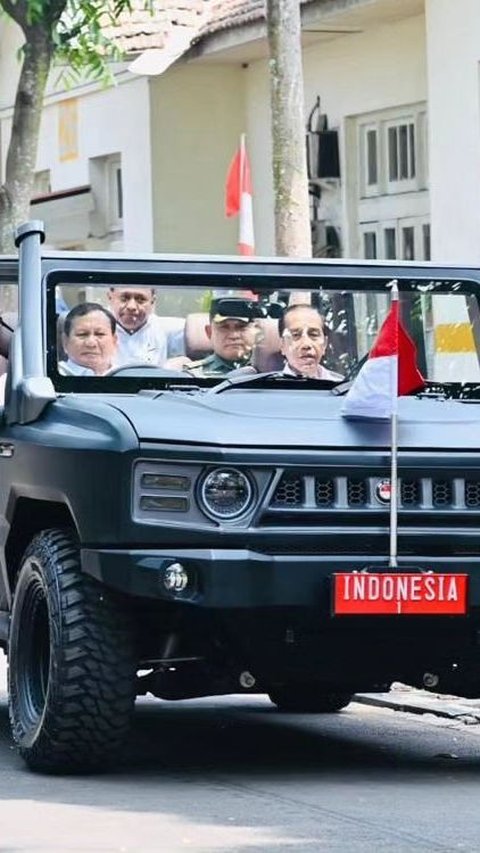 Pensiunan Jenderal Darah Kopassus Sopiri Jokowi Naik Maung, di Belakang Ada Jenderal TNI