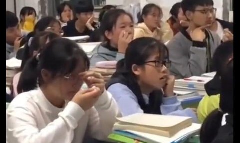 Di Sekolah China, Anak-Anak Wajib Nonton Video tentang Susahnya Orangtua Cari Uang