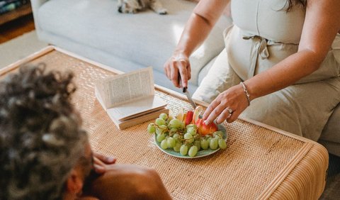 Penuhi Kebutuhan Gizi dengan Pola Makan Seimbang<br>