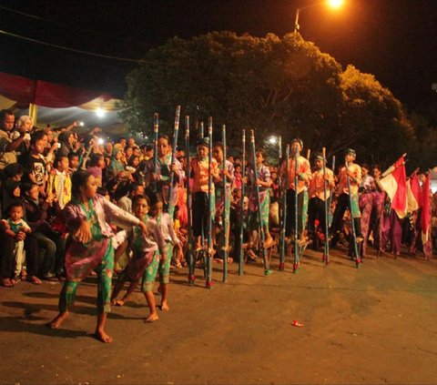 Mengenal Komunitas Tanoker, Berdayakan Kampung Buruh Migran Jember hingga Dikenal Dunia