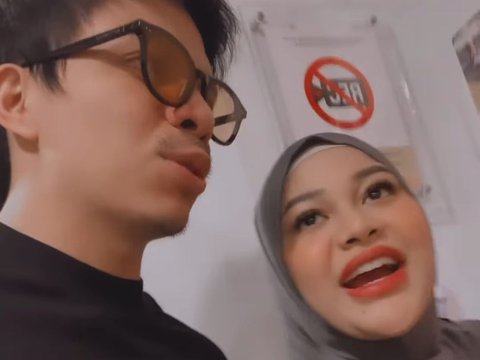 Momen Bahagia Atta Halilintar dan Aurel Melihat Foto USG Calon Anak Kedua, Adik Ameena 7 Minggu Lagi Akan Lahir