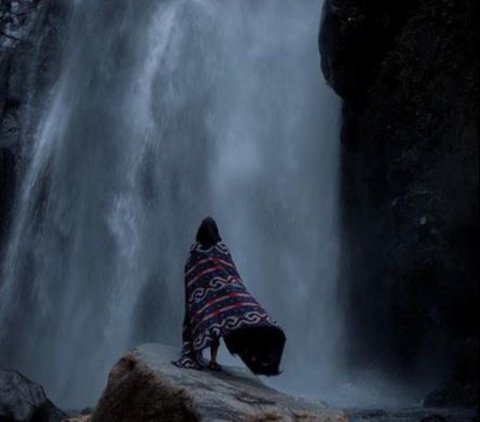 Dipercaya jadi Tempat Bertemunya Para Tokoh Sakti, Ini Pesona Air Terjun Kedung Kayang di Lereng Gunung Merapi