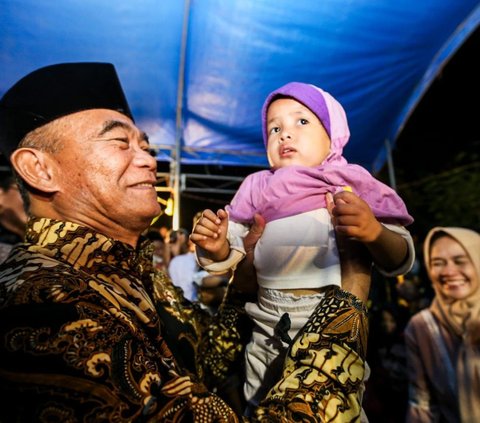 Menko PMK Minta Para Pejabat Jadi Bapak Asuh Anak-Anak Stunting