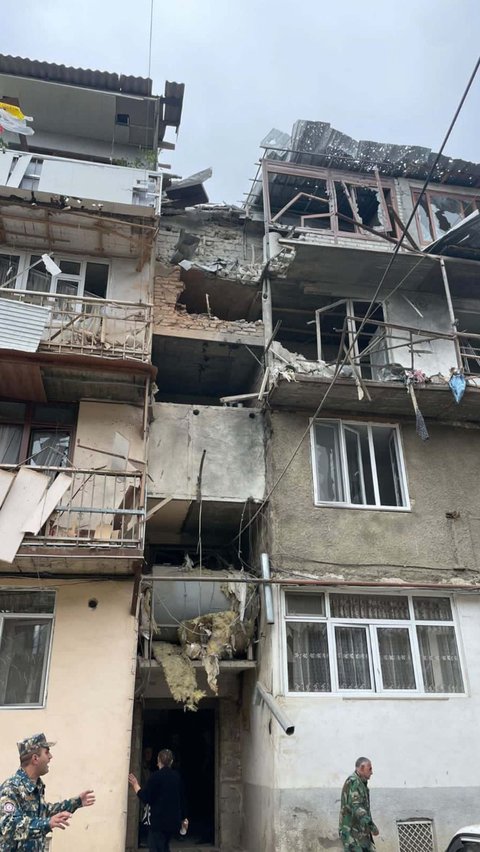 Otoritas separatis Karabakh mengatakan, sebanyak 25 orang tewas, termasuk dua warga sipil, dan 138 luka-luka akibat operasi militer Azerbaijan tersebut.
