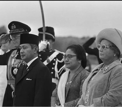 Old Portrait of Soeharto as a Guest of the Dutch Kingdom in 1970, Becomes Indonesia's First Visit after Independence