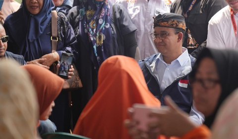 Dia menitipkan aspirasinya kepada Anies, dengan harapan dapat memajukan pendidikan pesantren, melakukan perubahan, dan merajut perdamaian.<br>