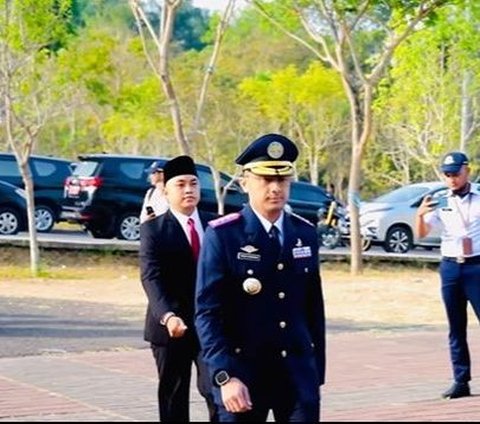 Momen Pamitan Hengky Kurniawan di Hari Terakhir Menjabat Sebagai Bupati Bandung Barat, Penuh Haru