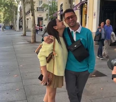 Potret Raffi Ahmad dan Nagita Slavina Pacaran di Madrid, Kiky Saputri 'Gini Terus Please'