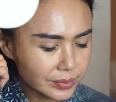 Unveiling Yuni Shara's Natural Face without Makeup, Shocking Netizens
