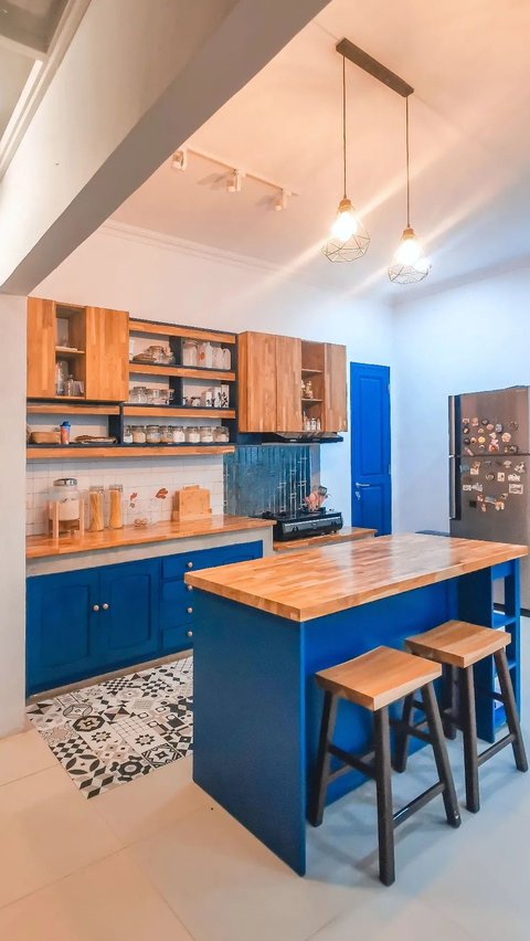 Kitchen Buluk Becomes Super Cool, Industrial Nuanced