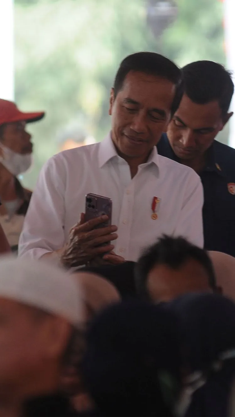 Jokowi Kunjungi Pasar di Samarinda: Harga Cabai Bawang Turun, yang Belum Beras