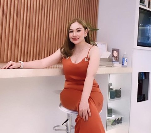 A Series of Facts about Chacha Novita, the Celebgram Suspected to be Involved in the Production of Adult Films in South Jakarta, Playing Two Roles and Undergoing Urine Test