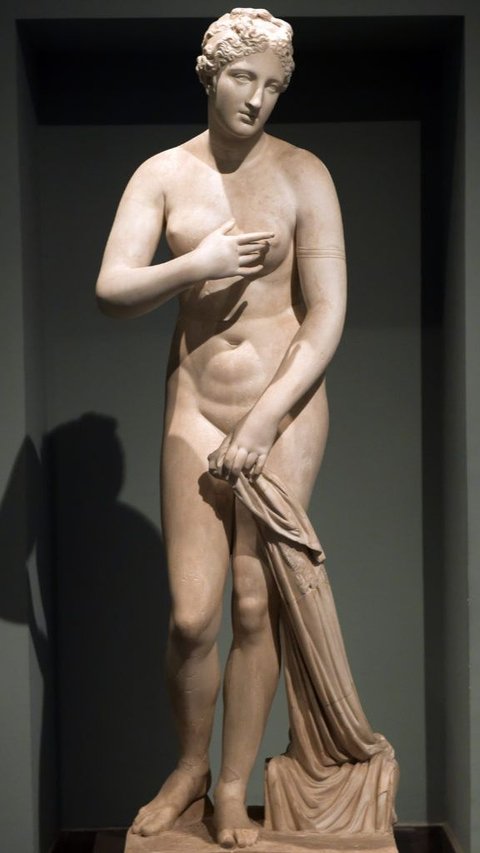 Mengapa Patung-Patung Yunani Kuno Bugil? Ternyata Ini Maknanya