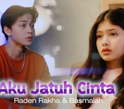 Basmalah Gralind dan Raden Rakha duet di single terbaru yang berjudul Aku Jatuh Cinta. Keduanya tampil di video klip lagu ini.