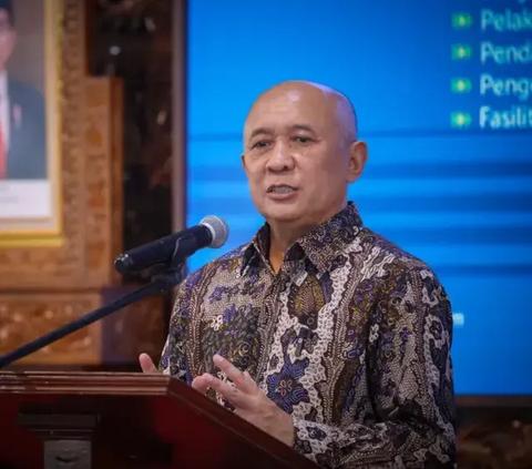 Menteri Koperasi dan UKM Teten Masduki menyatakan menolak platform media sosial (medsos) asal China TikTok menjalankan bisnis media sosial dan e-Commerce secara bersamaan di Indonesia.<br>