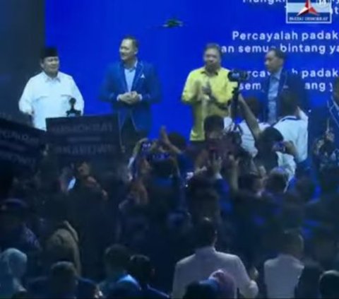 SBY Nyanyi Lagu Tipe-X 'Kamu Ngga' Sendirian' Buat Prabowo Joget, Ini Liriknya