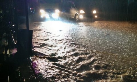 Hujan Sejak Kemarin Sebabkan Aceh Selatan Banjir, Lalu Lintas Jalan Nasional Aceh-Sumut Terganggu